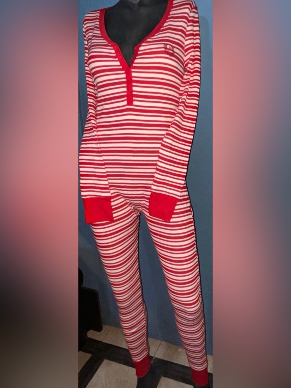 Women’s Red & White Striped One-Piece Pajama Romper Victoria’s Secret NWT